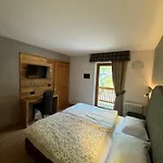 Hotel Tita Piaz 3*